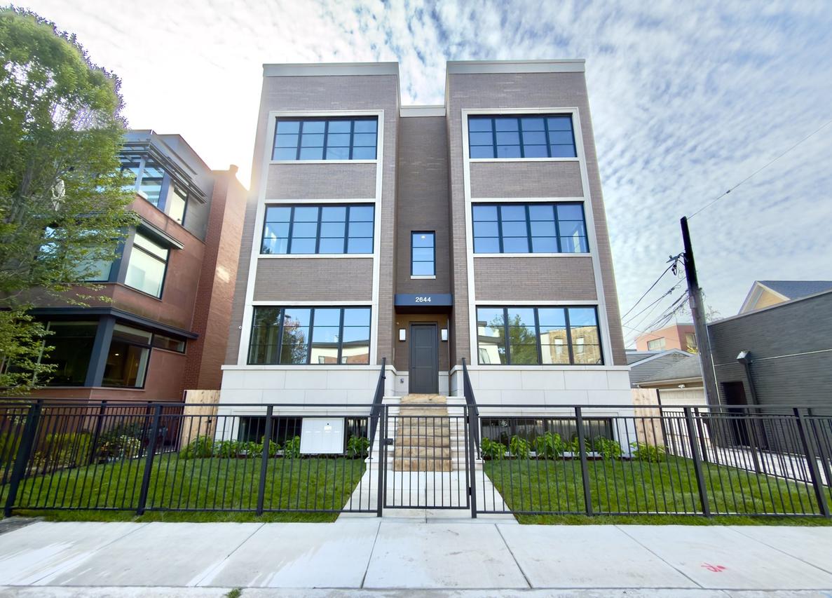 2644 N Lakewood Ave. #2N, Chicago, IL 60614