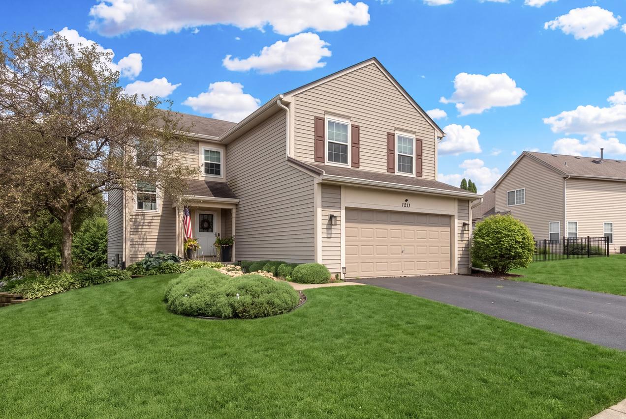 1211 N Lancaster Cir., South Elgin, IL 60177