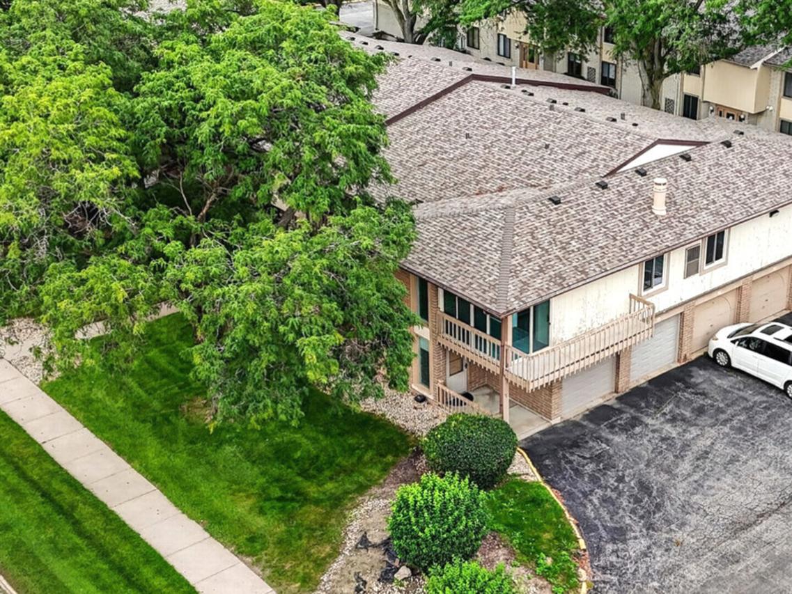 15713 Orlan Brook Dr. #100, Orland Park, IL 60462