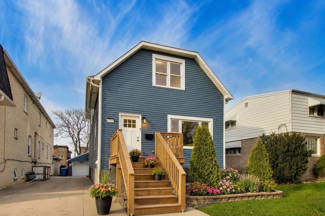 6730 W Dakin St., Chicago, IL 60634