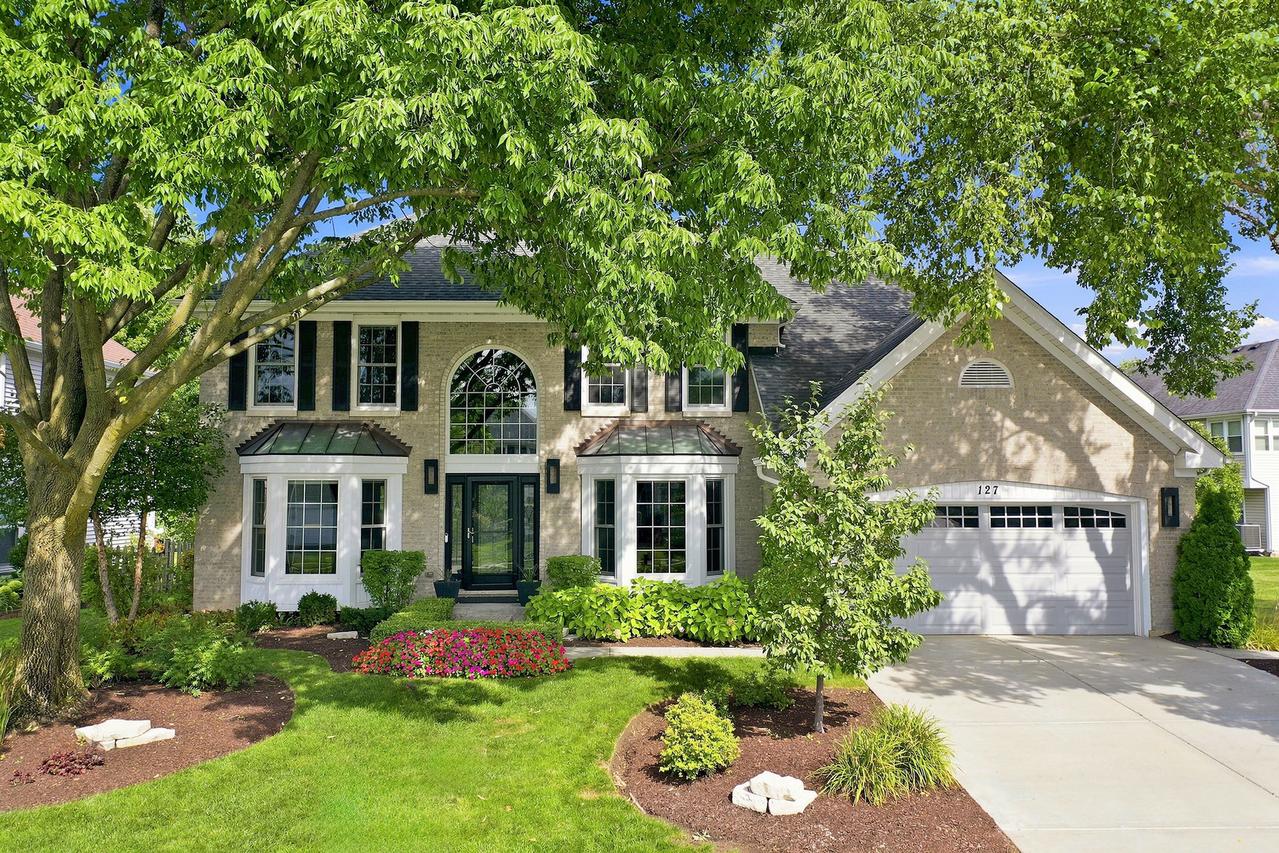 127 Michelle Pl., Schaumburg, IL 60173