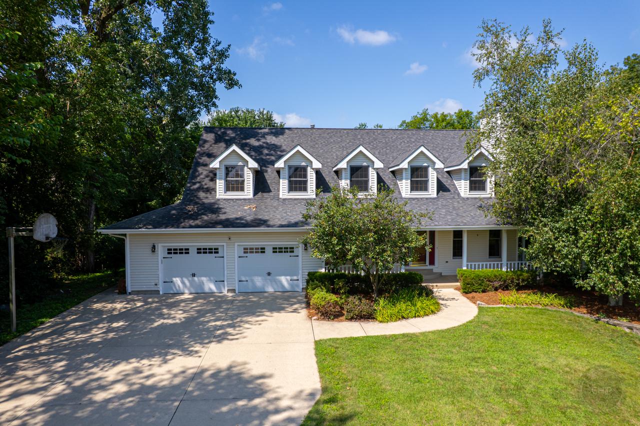 12n136 Berner Dr., Elgin, IL 60120