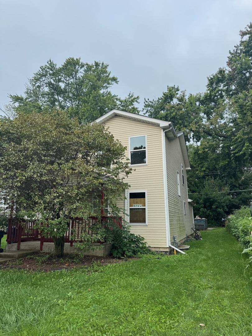 718 S Mcalister Ave., Waukegan, IL 60085