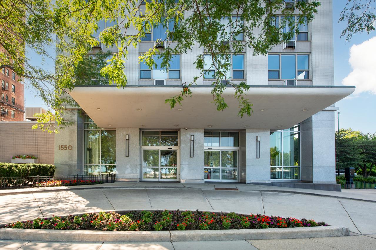 1550 N Lake Shore Dr. #22E, Chicago, IL 60610