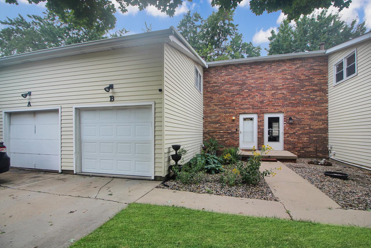 1530 Hunt Dr. #B, Normal, IL 61761