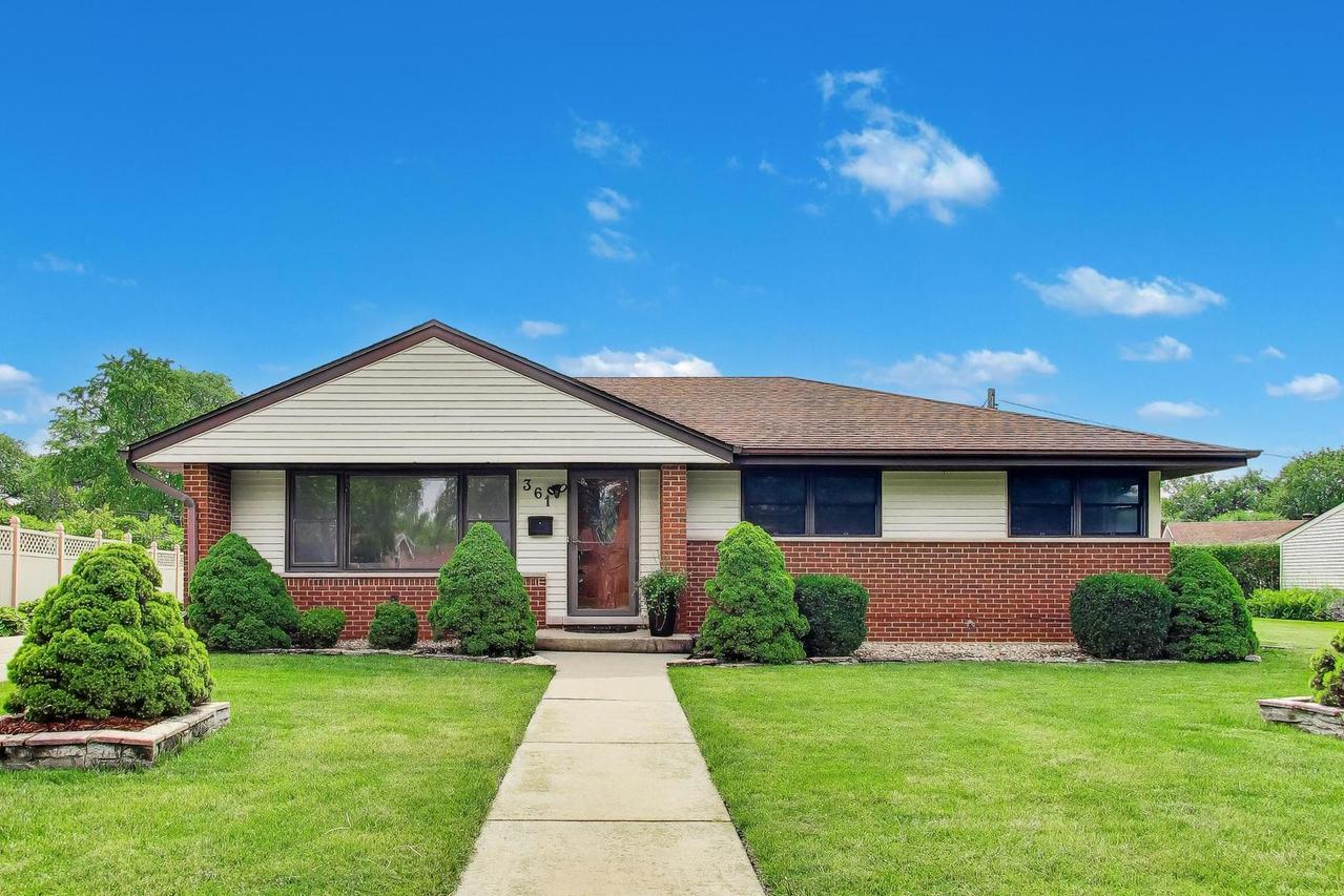 3N361 N Howard Ave., Elmhurst, IL 60126