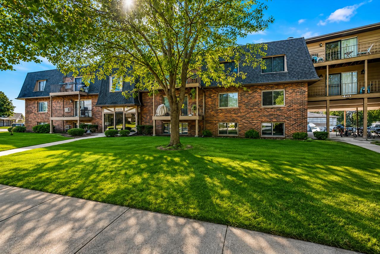 444 Cavalier Ct. #3-1, West Dundee, IL 60118