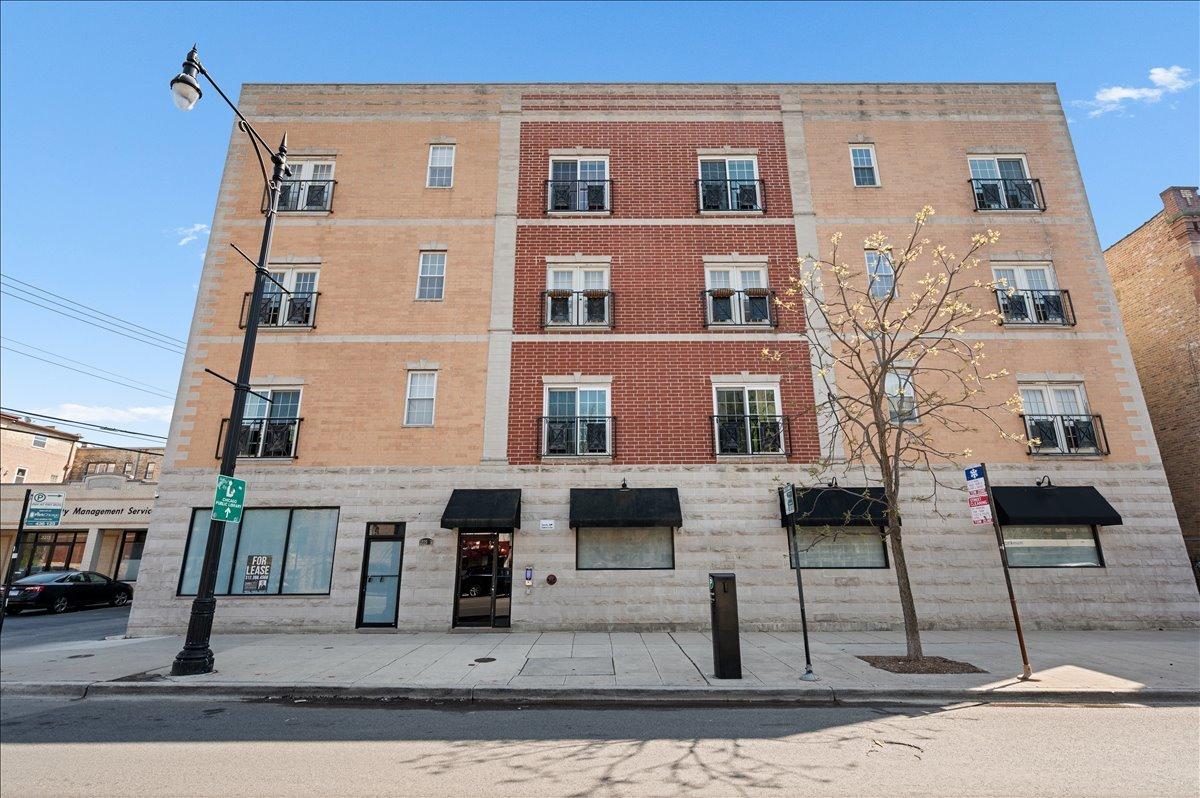 3225 W Fullerton Ave. #3-NE, Chicago, IL 60647