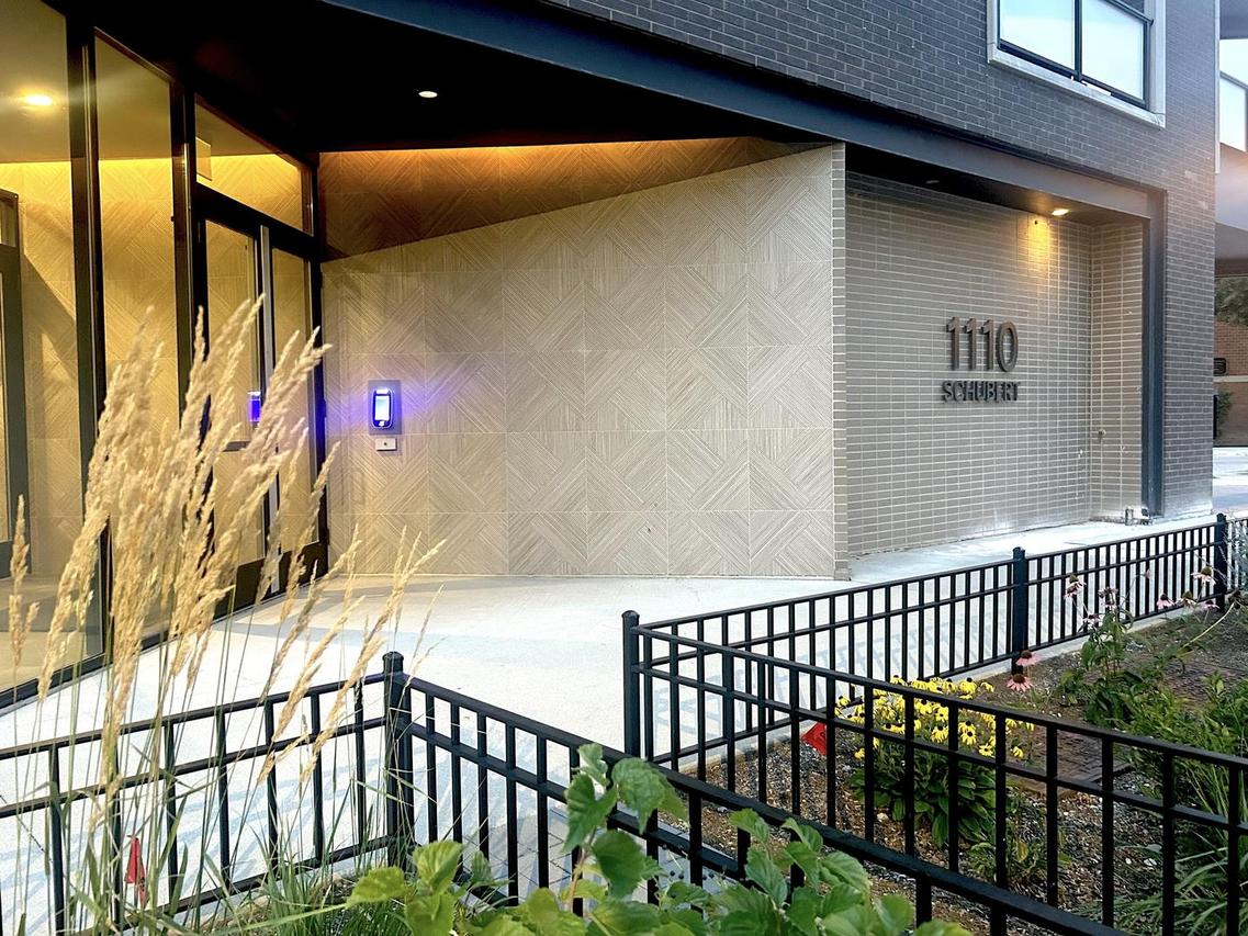 1110 W Schubert Ave. #201, Chicago, IL 60614