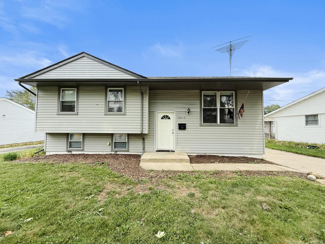 2517 Campbell St., Joliet, IL 60435