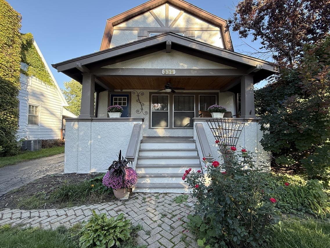 339 N Ridgeland Ave., Elmhurst, IL 60126