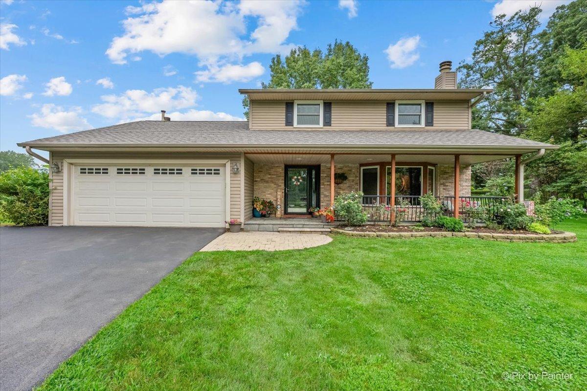 38W686 Ridgewood Ln., Elgin, IL 60124