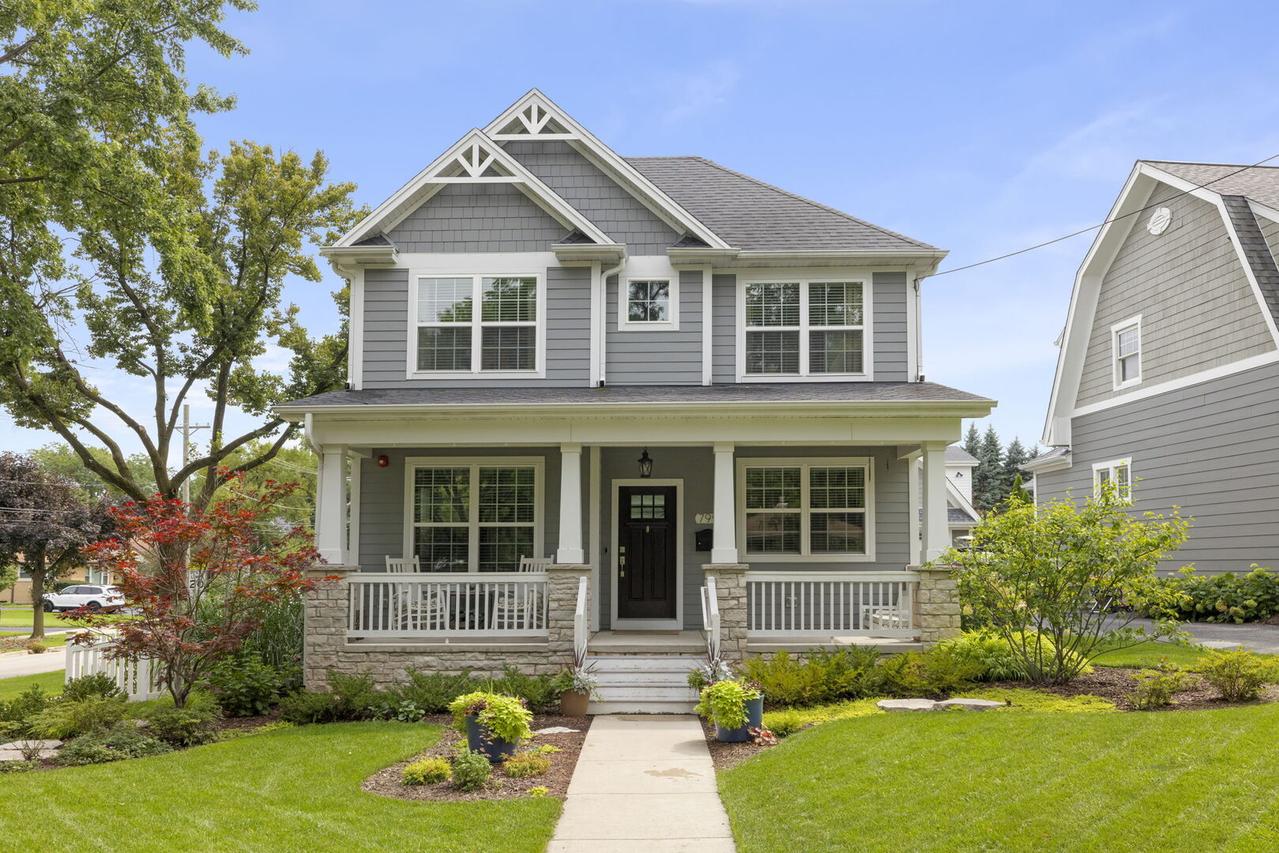 799 Hill Ave., Glen Ellyn, IL 60137
