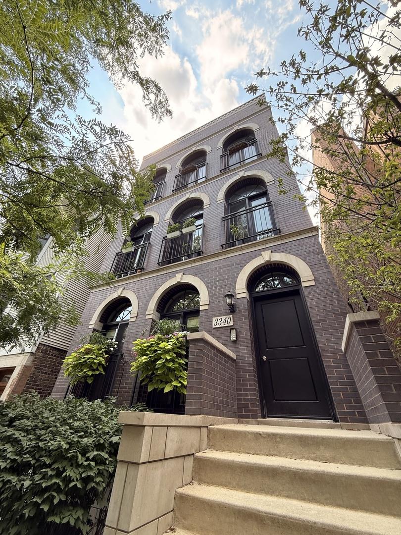 3340 N Kenmore Ave. #3, Chicago, IL 60657