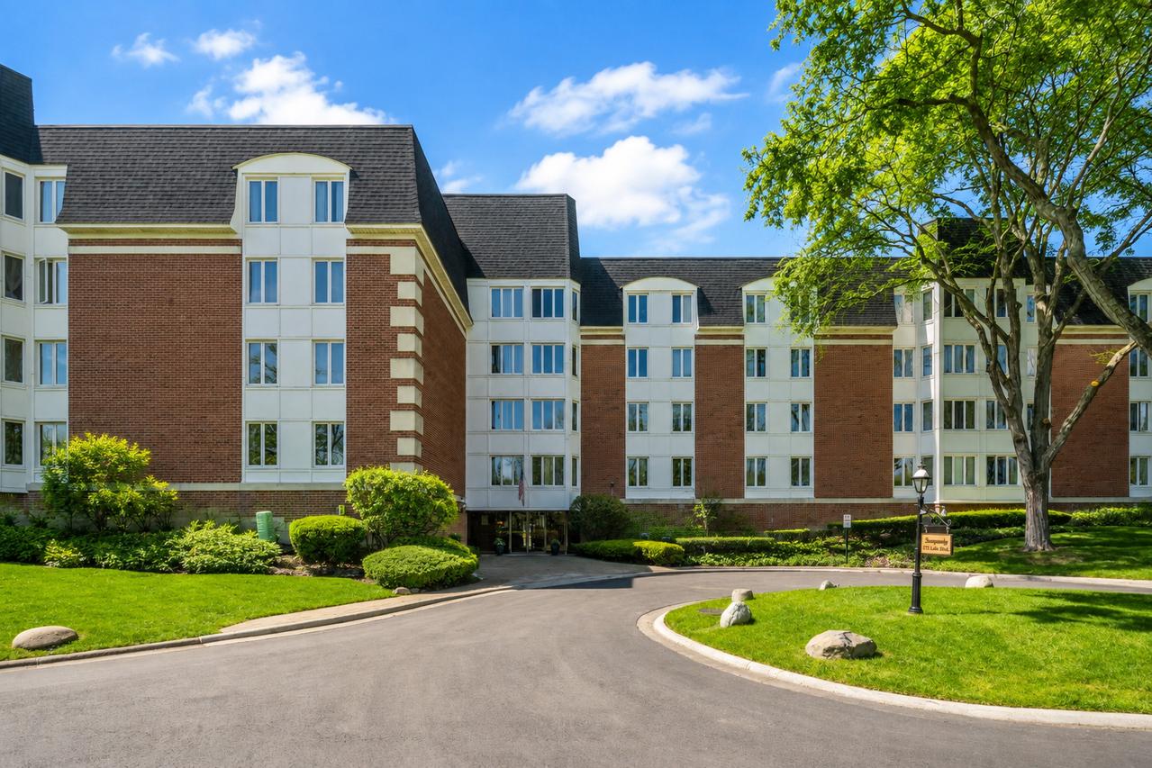 175 Lake Blvd. #349, Buffalo Grove, IL 60089