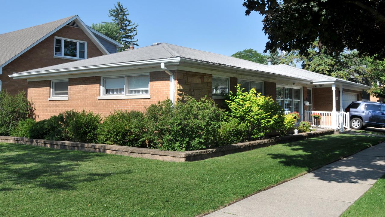 1201 Raymond Ave., La Grange Park, IL 60526