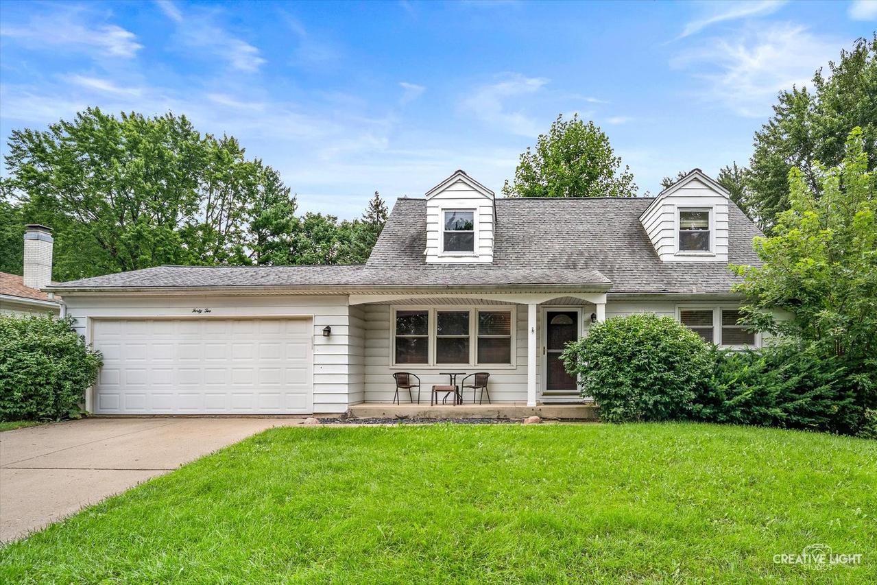42 Lockman Cir., Elgin, IL 60123
