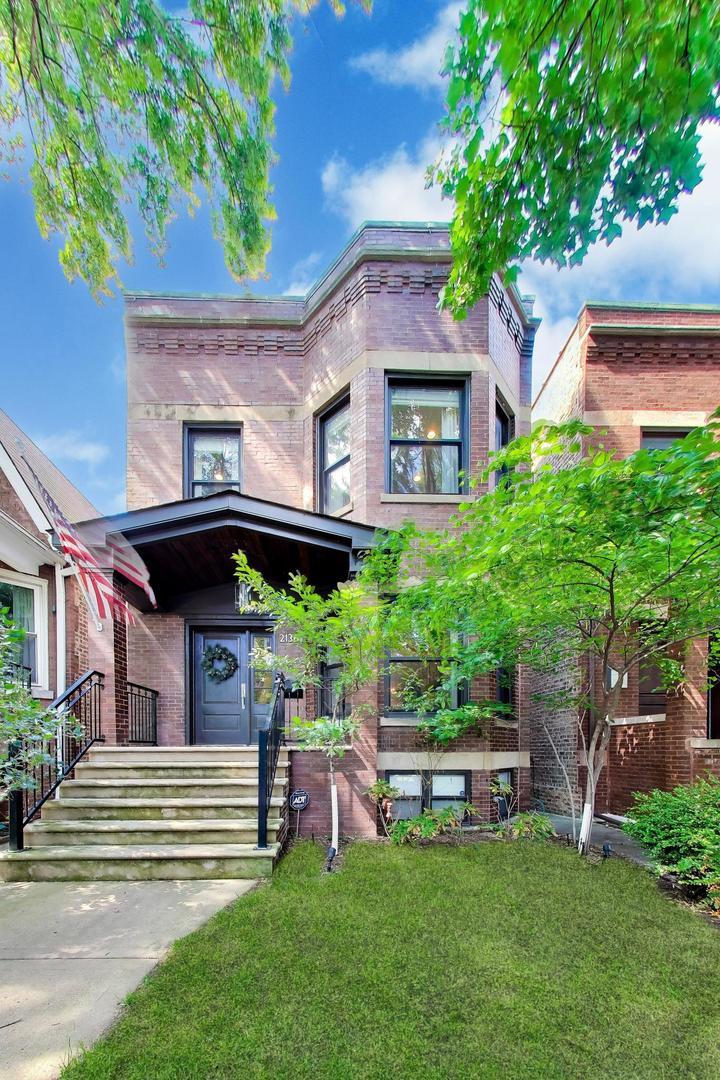 2136 W Waveland Ave., Chicago, IL 60618