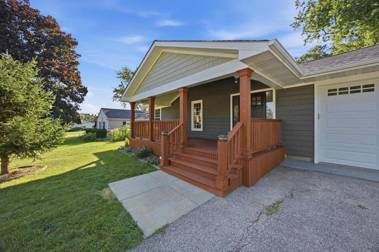 4220 Ponca St., Mchenry, IL 60050
