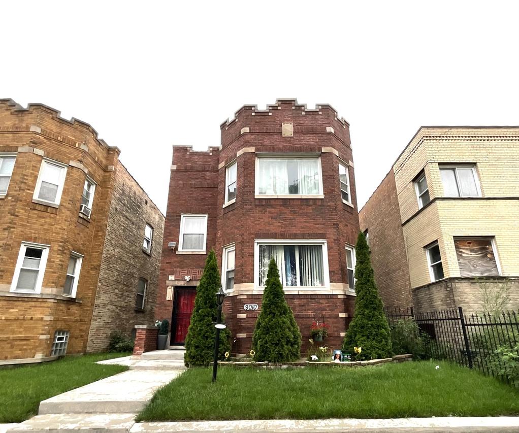 9010 S Justine St., Chicago, IL 60620