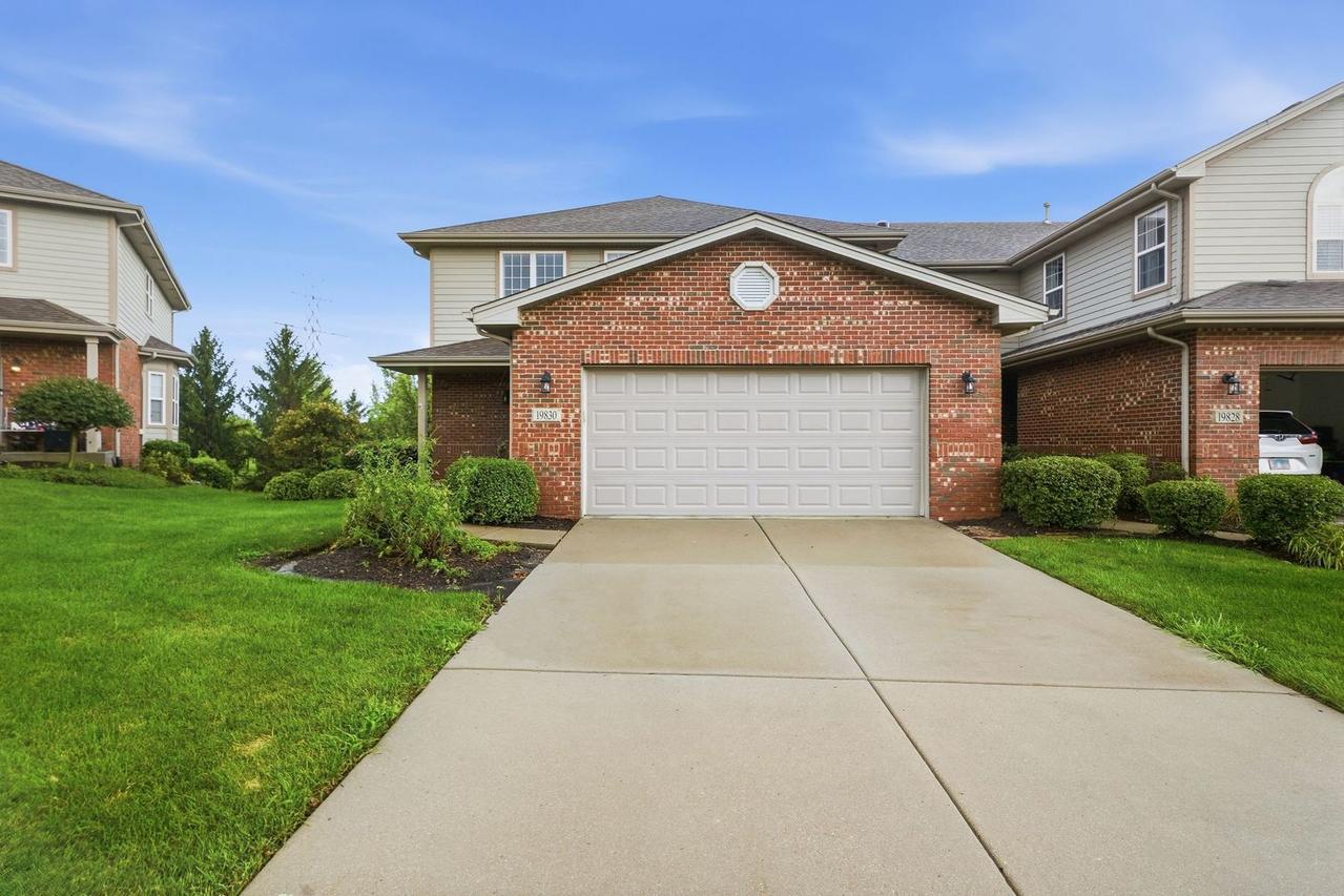 19830 Mulroy Cir., Tinley Park, IL 60487