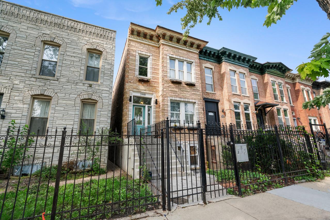2448 W Taylor St., Chicago, IL 60612