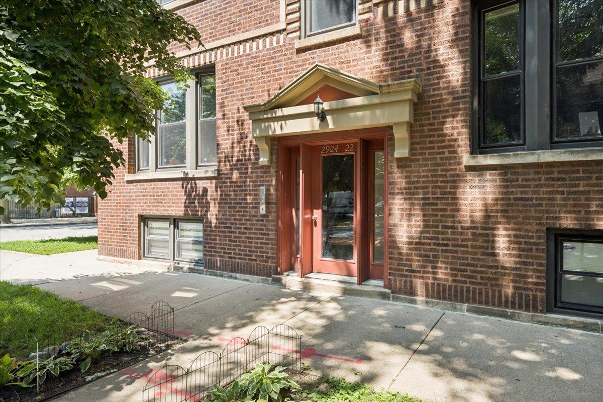 2924 W Berteau Ave. #1, Chicago, IL 60618