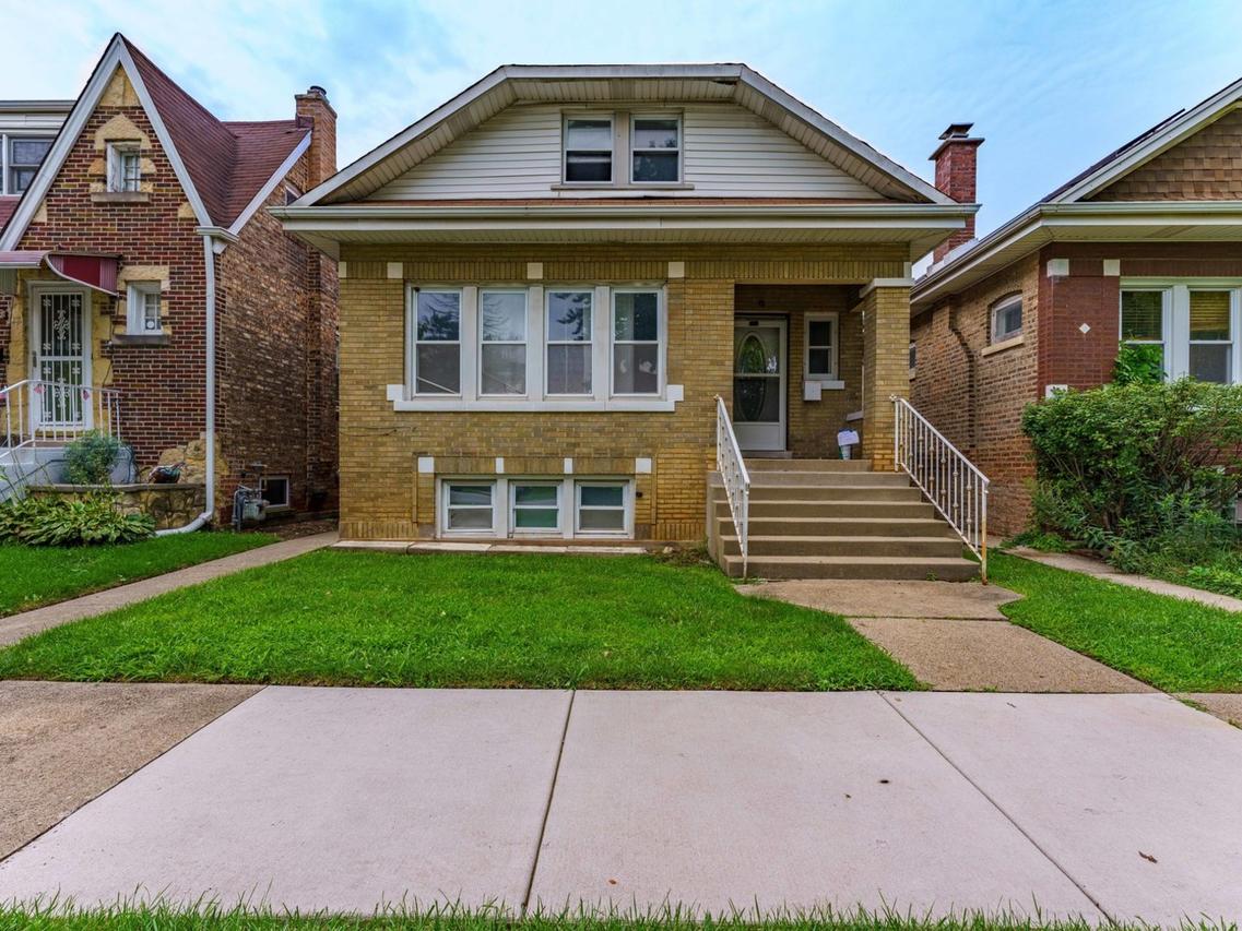 3614 Wesley Ave., Berwyn, IL 60402