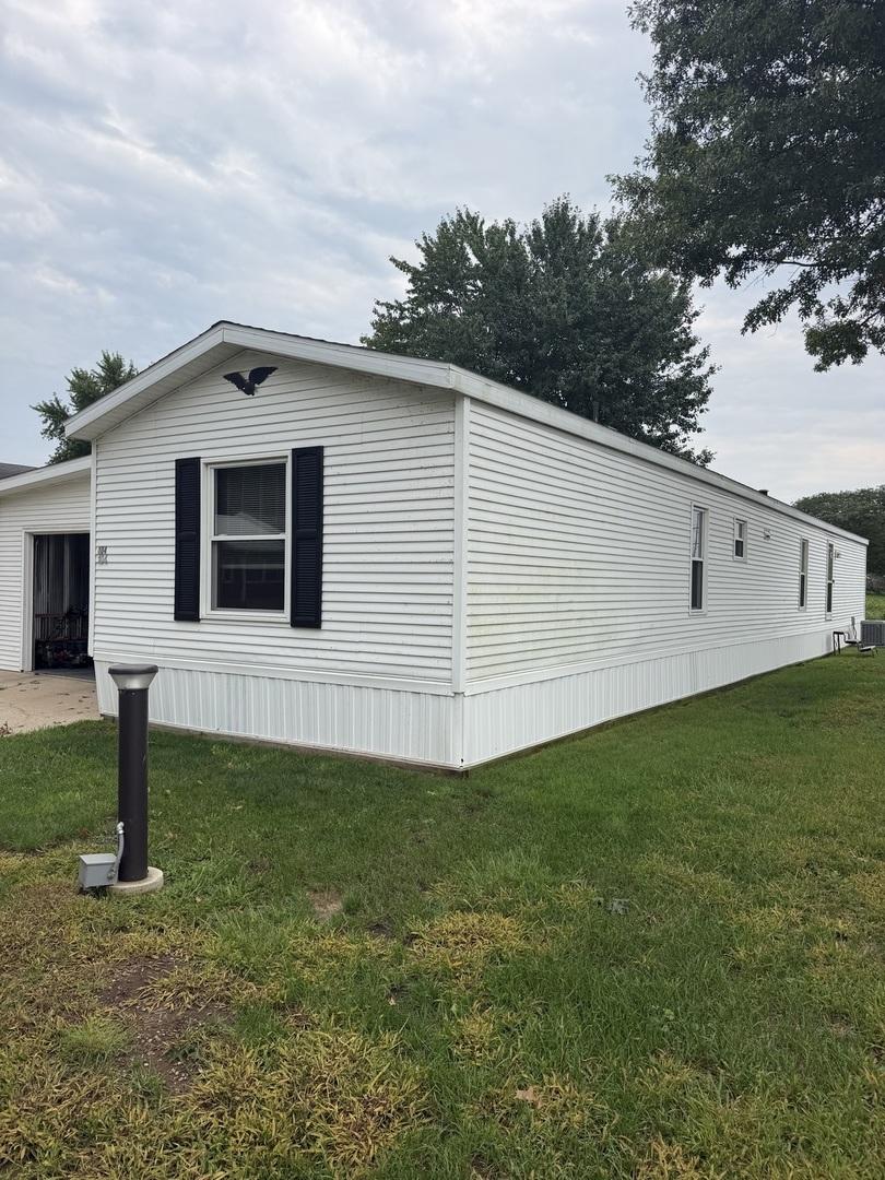 1600 Riverdale Rd. #104, Rock Falls, IL 61071