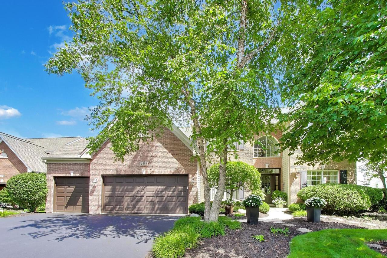 1693 Moorland Ln., Crystal Lake, IL 60014