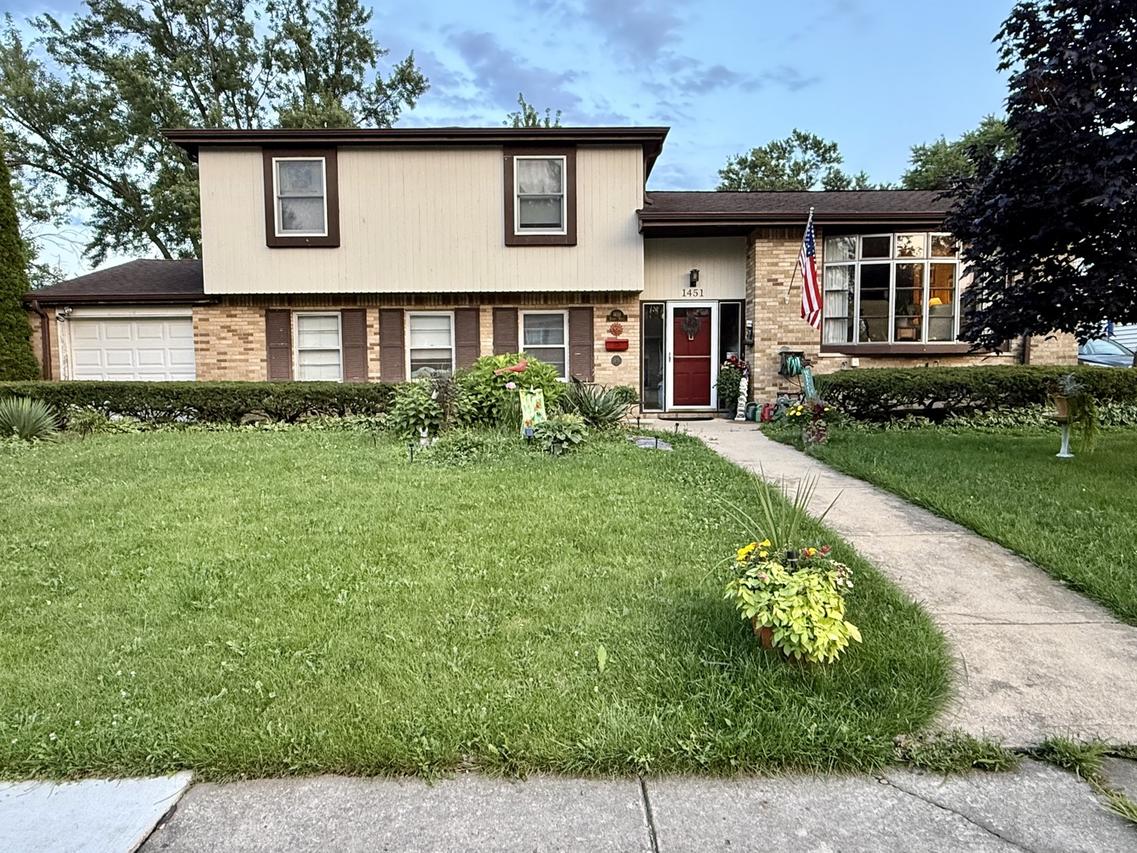 1451 E Gloria Dr., Palatine, IL 60074