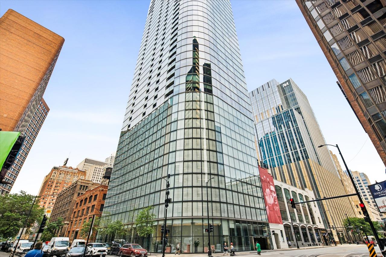 600 N Fairbanks Ct. #3607, Chicago, IL 60611