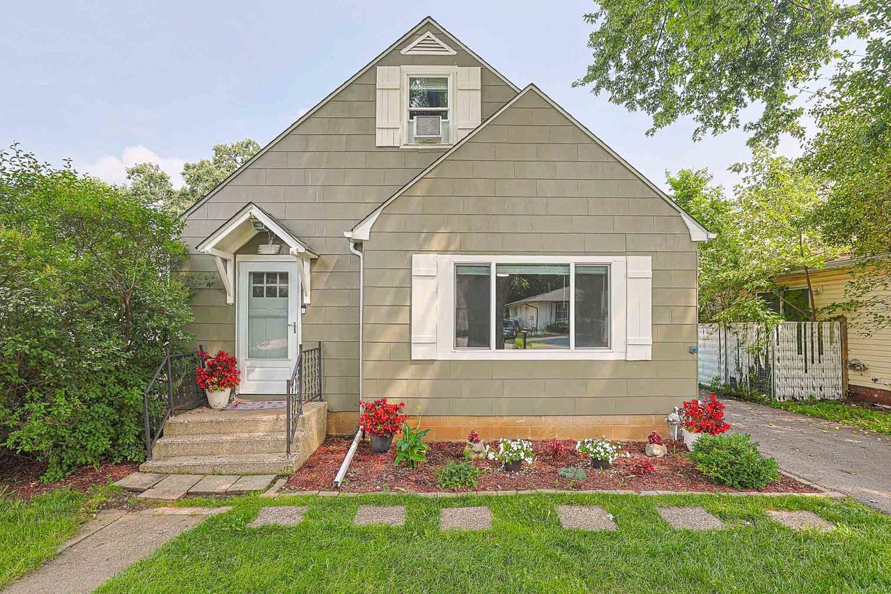1429 Ridgeway Ave., Round Lake Beach, IL 60073