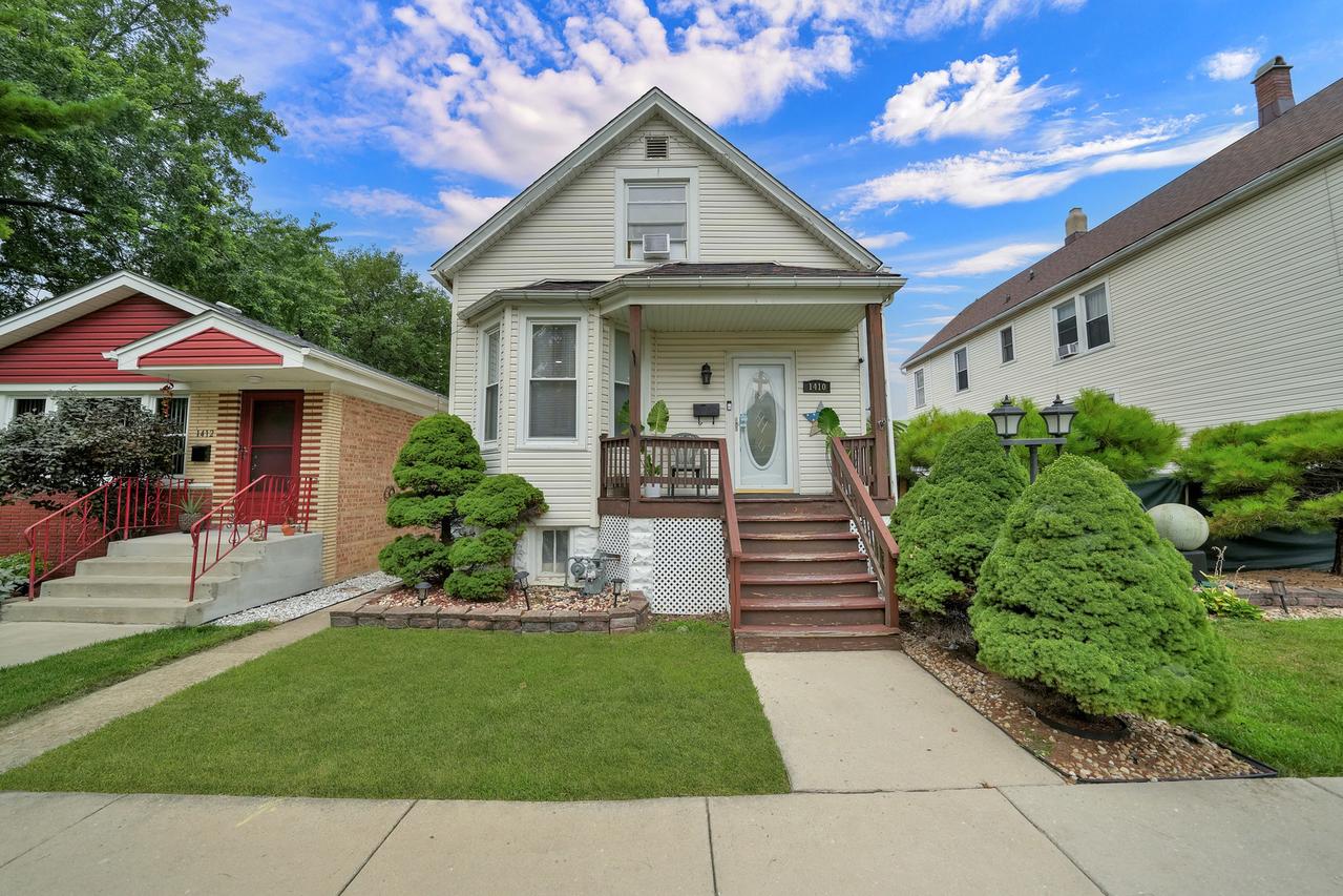 1410 Clarence Ave., Berwyn, IL 60402
