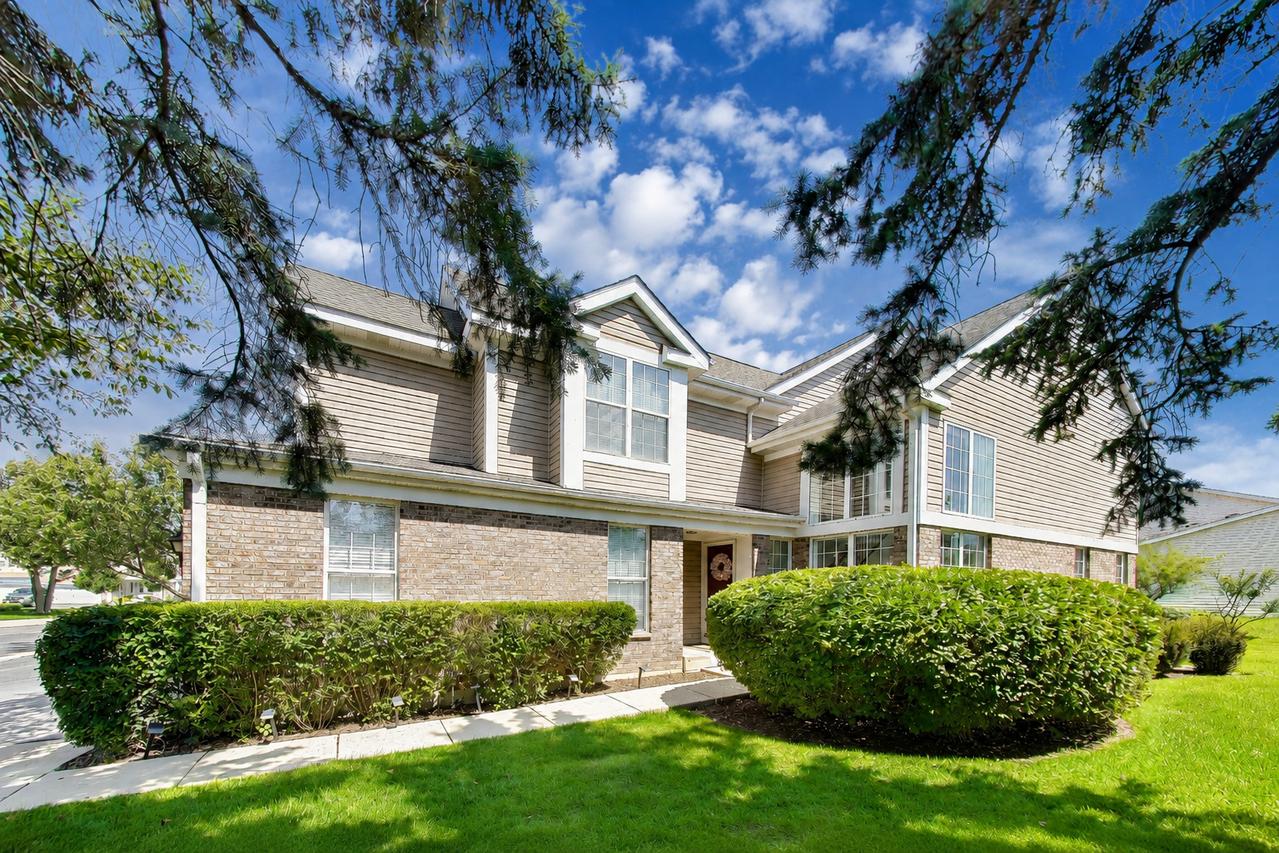 621 Citadel Dr., Westmont, IL 60559