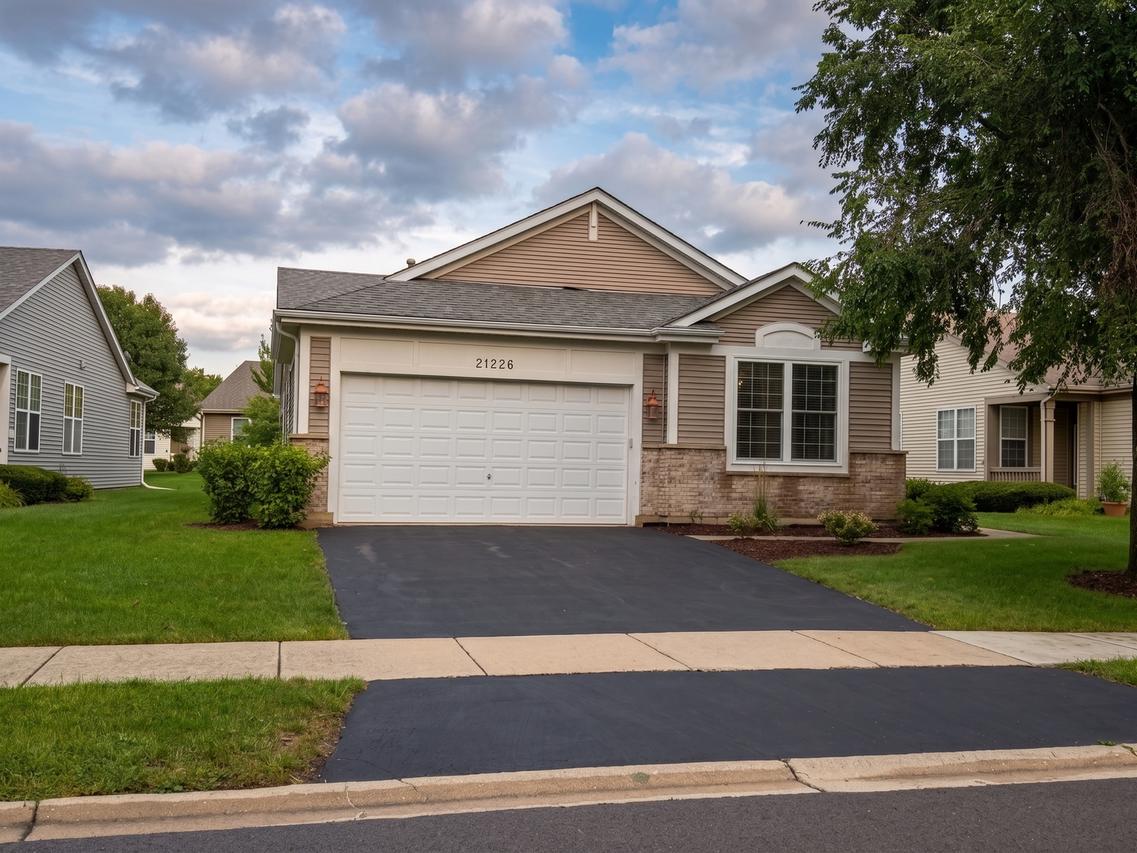21226 Lily Lake Ln., Crest Hill, IL 60403