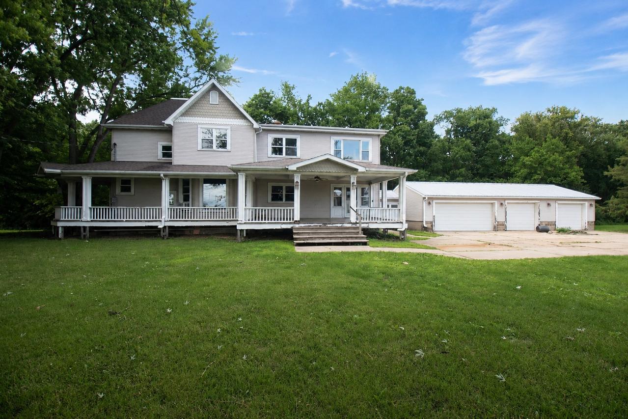 1502 S Galena Ave., Dixon, IL 61021