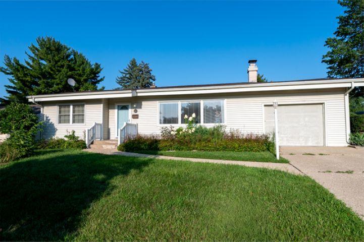 928 Woodland Dr., Rockford, IL 61108
