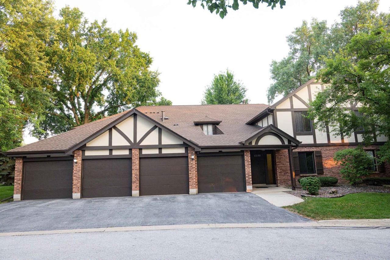 8235 Poplar Ln. #4A, Palos Hills, IL 60465