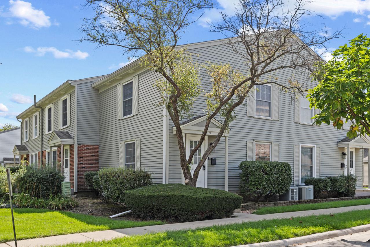 1171 Bunker Hill Ct. #D, Wheaton, IL 60189