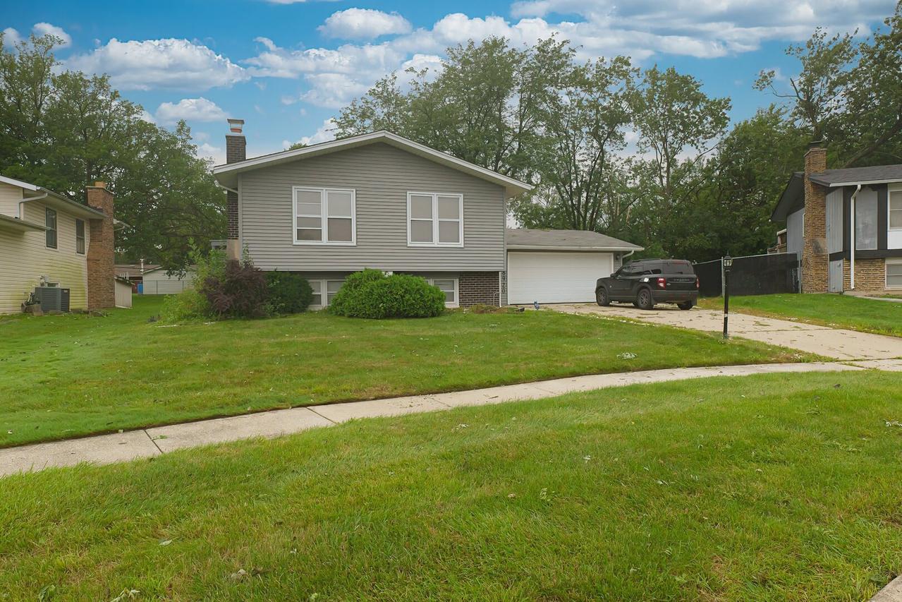 18920 S Maple Ave., Country Club Hills, IL 60478
