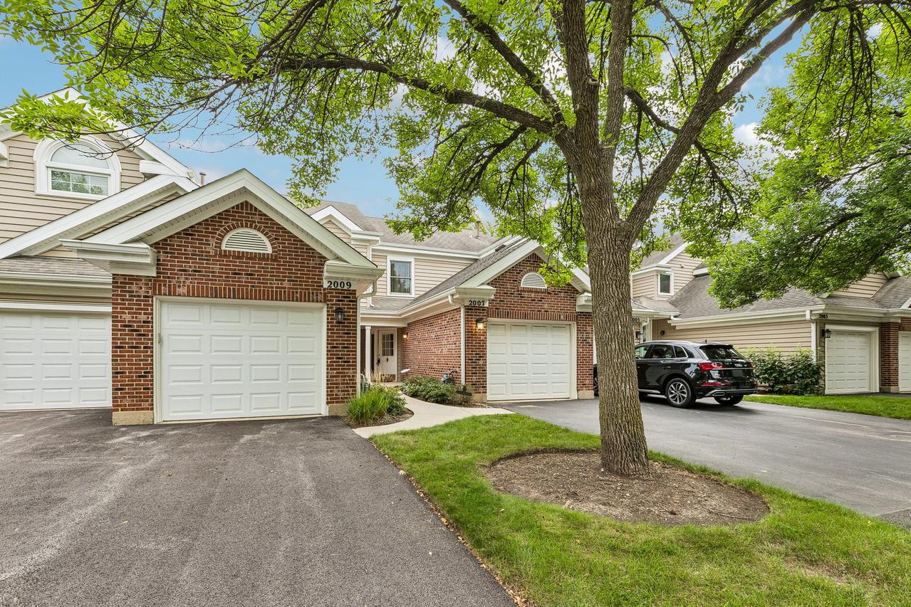 2007 N Coldspring Rd., Arlington Heights, IL 60004