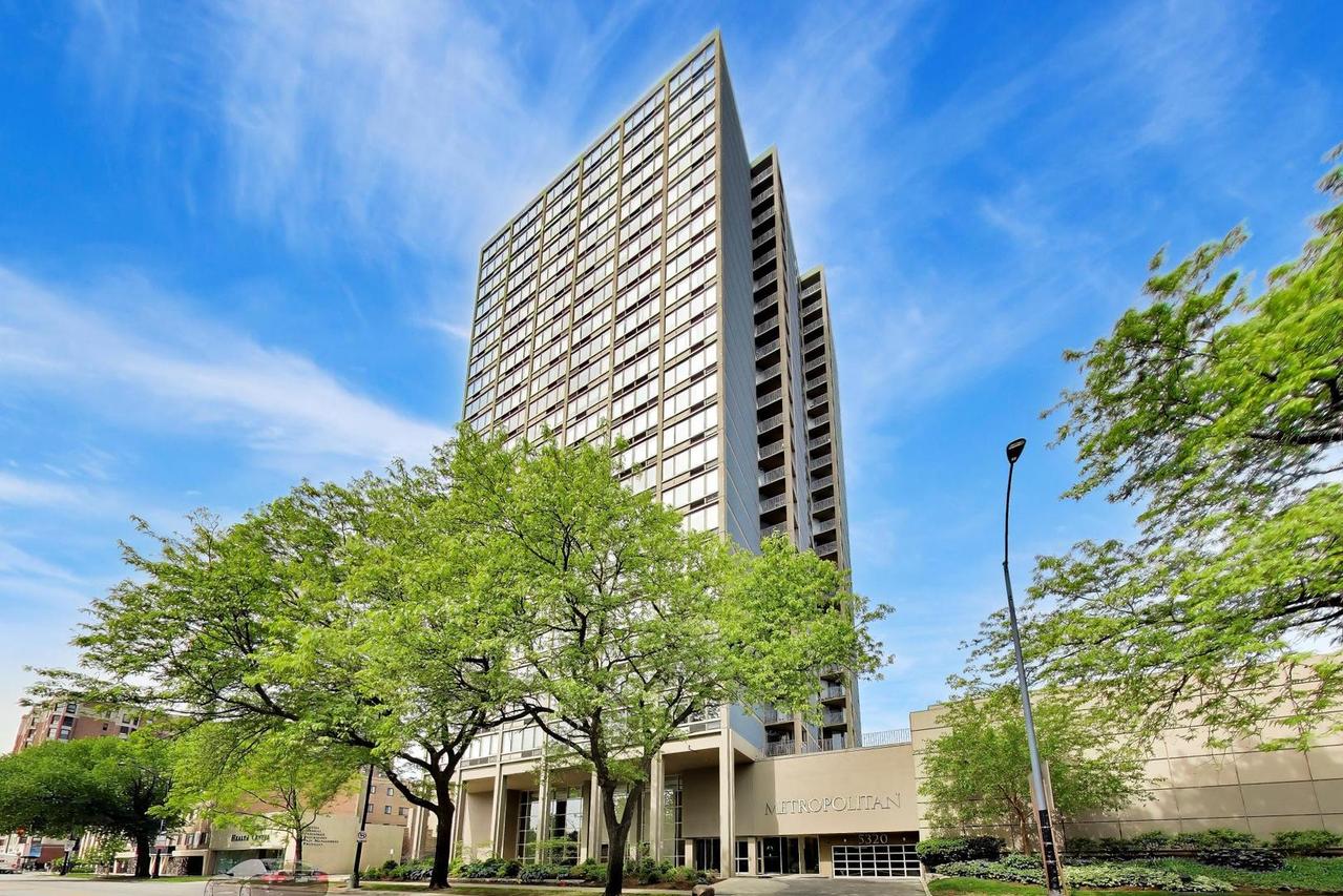 5320 N Sheridan Rd. #1509, Chicago, IL 60640