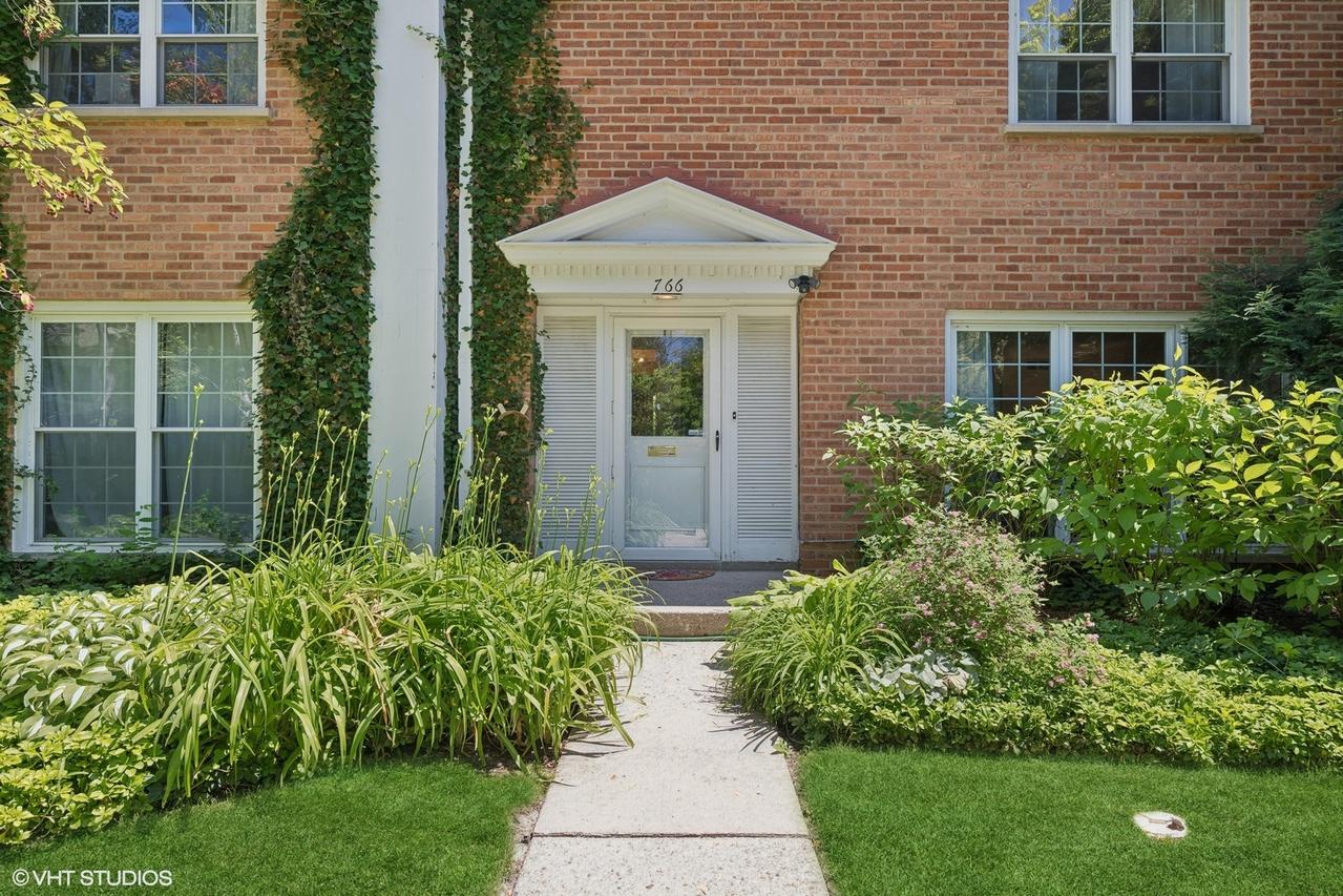 766 Judson Ave., Highland Park, IL 60035