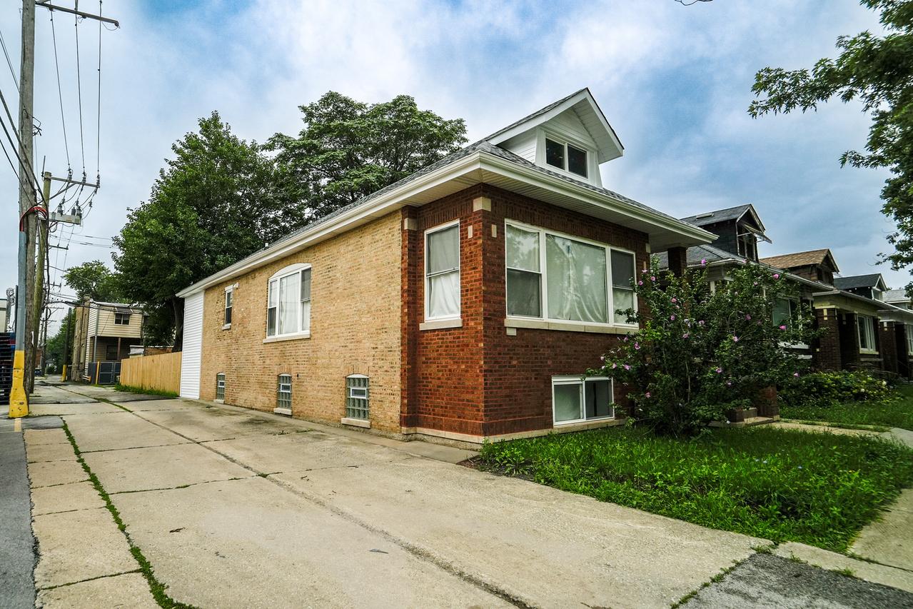 8717 S Bishop St., Chicago, IL 60620