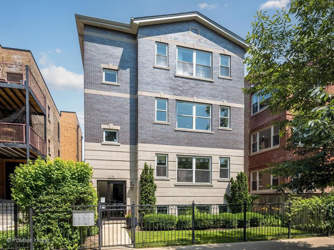 [Address Hidden by Seller], Chicago, IL 60640