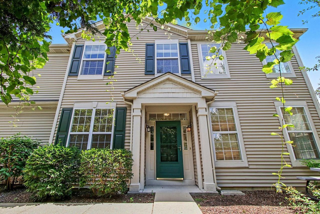 600 S Jade Ln., Round Lake, IL 60073