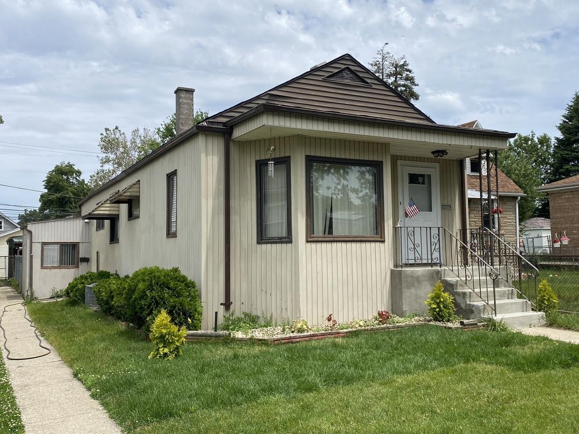2734 W 98th Pl., Evergreen Park, IL 60805