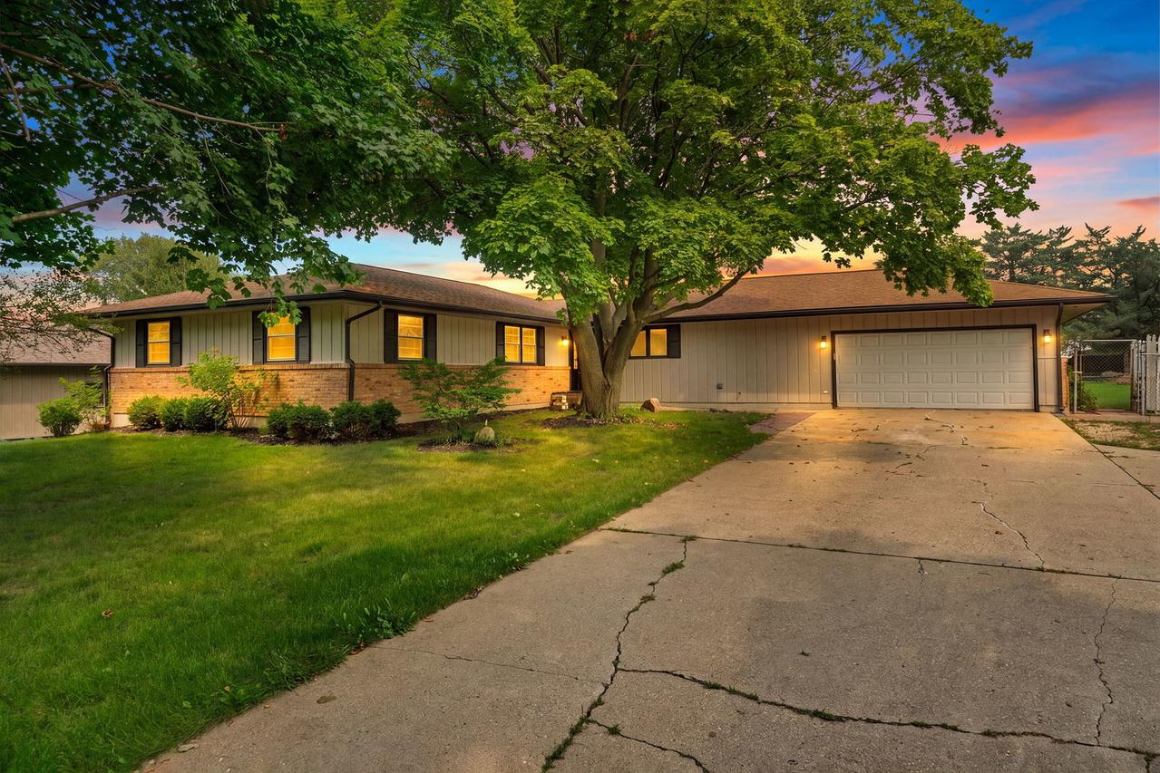 6379 Hallen Ave., Belvidere, IL 61008
