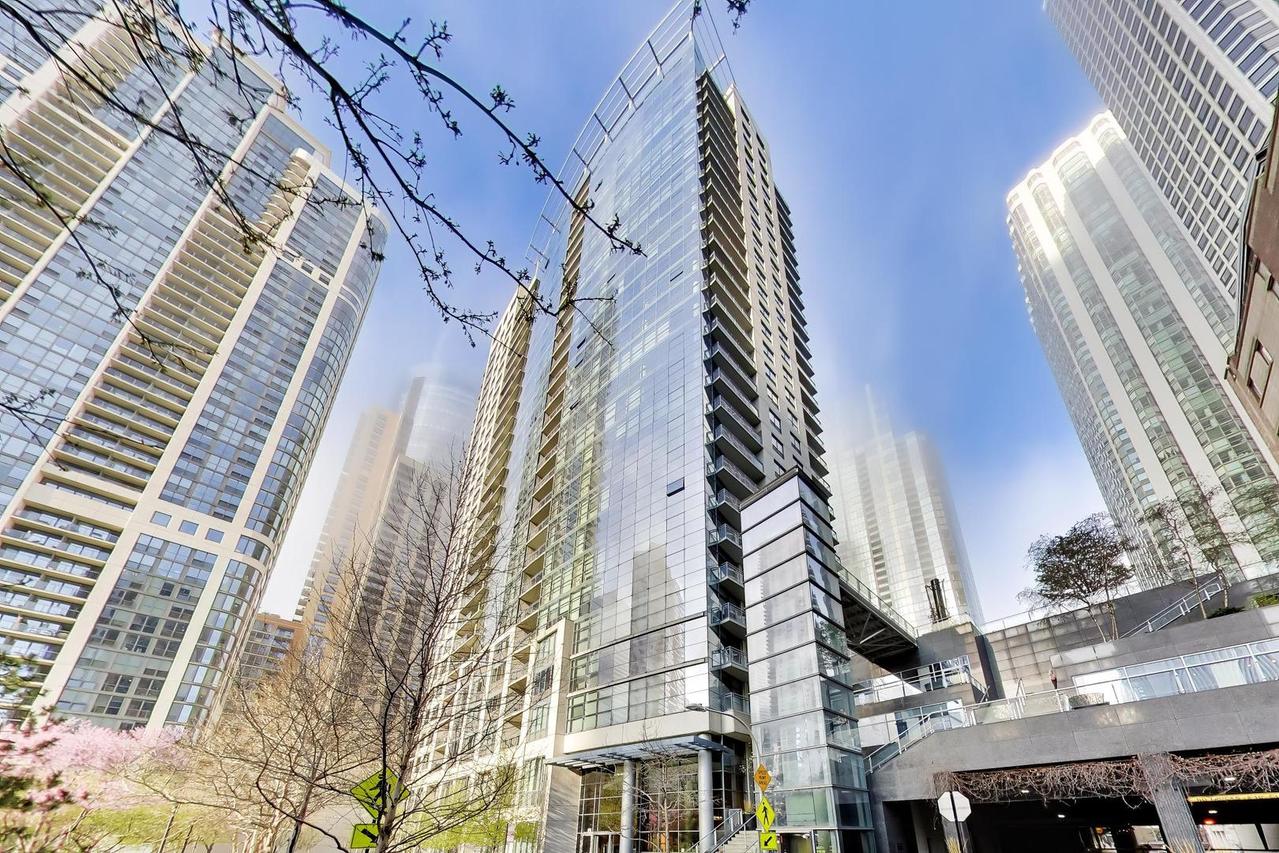 201 N Westshore Dr. #407, Chicago, IL 60601